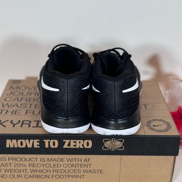 NIB Nike Kyrie Flytrap 6 'Black White' DM1125-001 - Picture 6 of 7